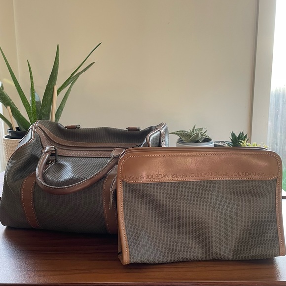 Charles Jourdan Handbags - HOST PICK⭐️ Charles Jourdan Designer Vintage Bag +organiser insert
